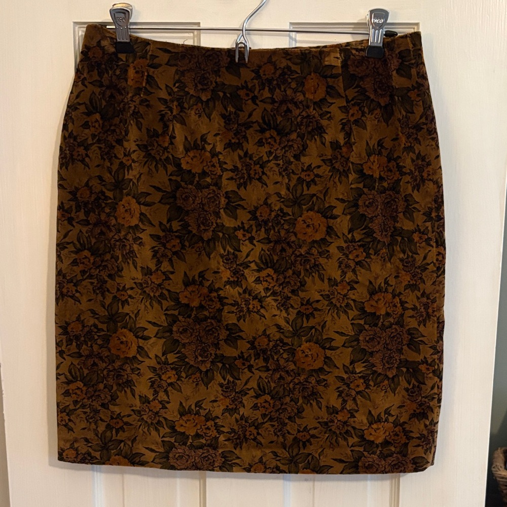 Studio G Floral Velvet Pencil Skirt - Brown, size 6